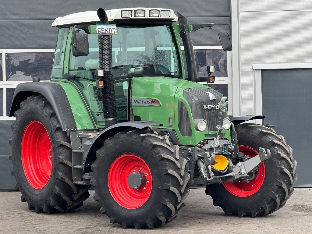 Fendt 415 Vario TMS - Traktor: das Bild 2 Fendt 415 Vario TMS - Traktor: das Bild 2