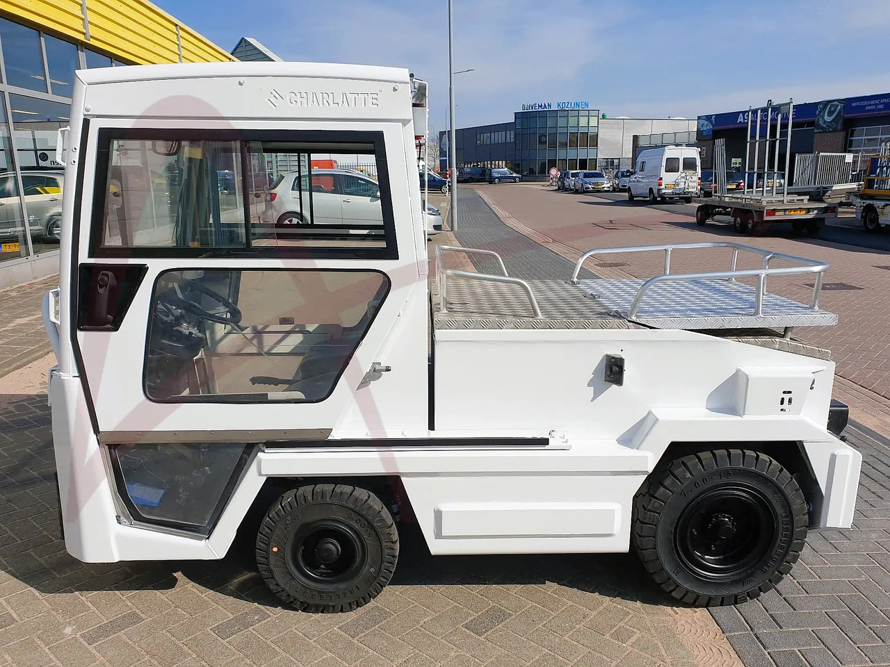 CHARLATTE T135 AC - Gepäckschlepper: das Bild 3 CHARLATTE T135 AC - Gepäckschlepper: das Bild 3