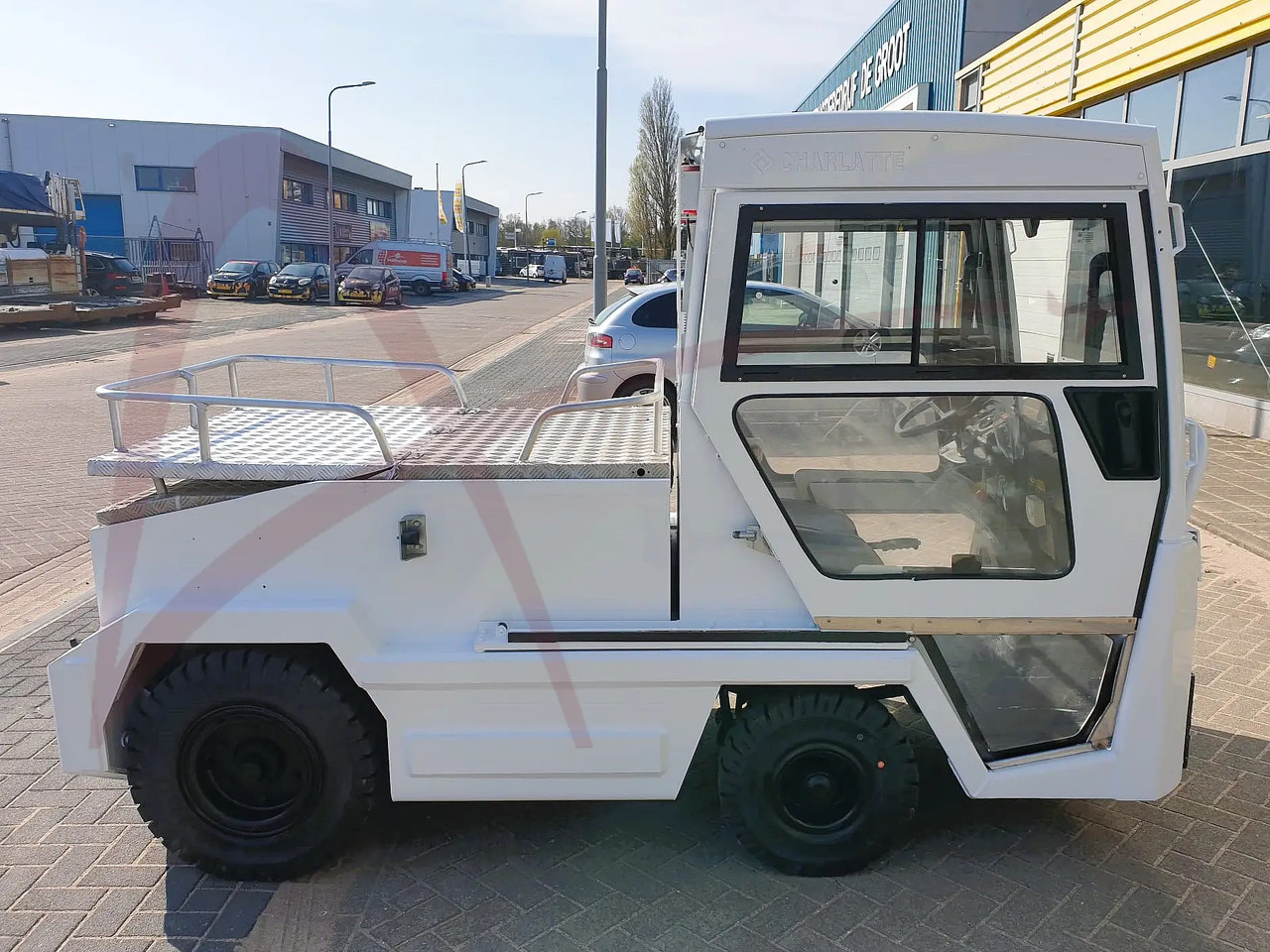 CHARLATTE T135 AC - Gepäckschlepper: das Bild 1 CHARLATTE T135 AC - Gepäckschlepper: das Bild 1