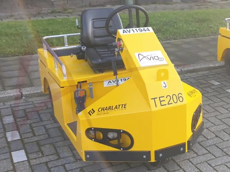 CHARLATTE TE 206 - Gepäckschlepper: das Bild 1 CHARLATTE TE 206 - Gepäckschlepper: das Bild 1