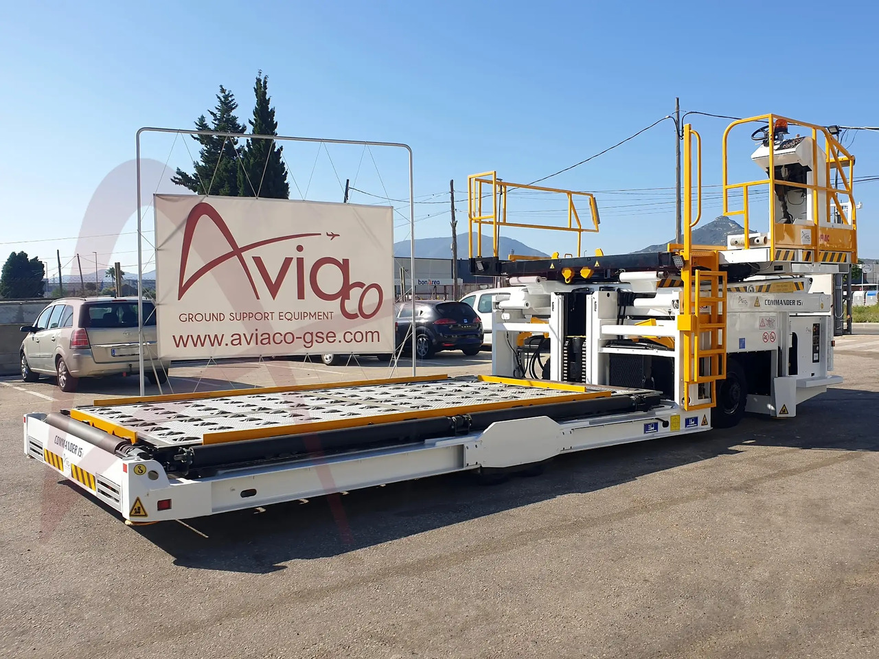 FMC COMMANDER 15iS - Flugzeuglader: das Bild 2 FMC COMMANDER 15iS - Flugzeuglader: das Bild 2