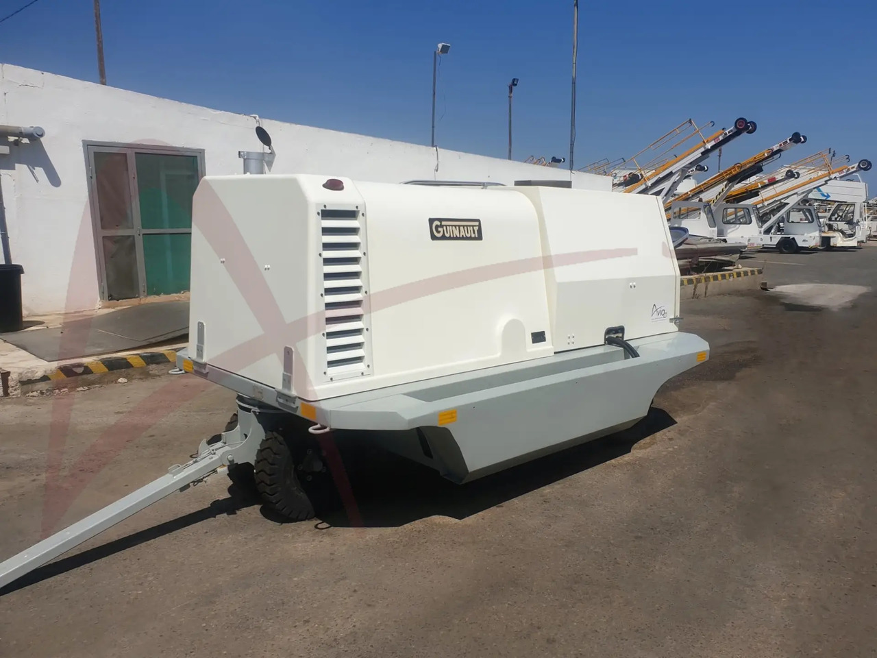 GUINAULT GA120V18D2100 - Bodenstromaggregat: das Bild 1 GUINAULT GA120V18D2100 - Bodenstromaggregat: das Bild 1