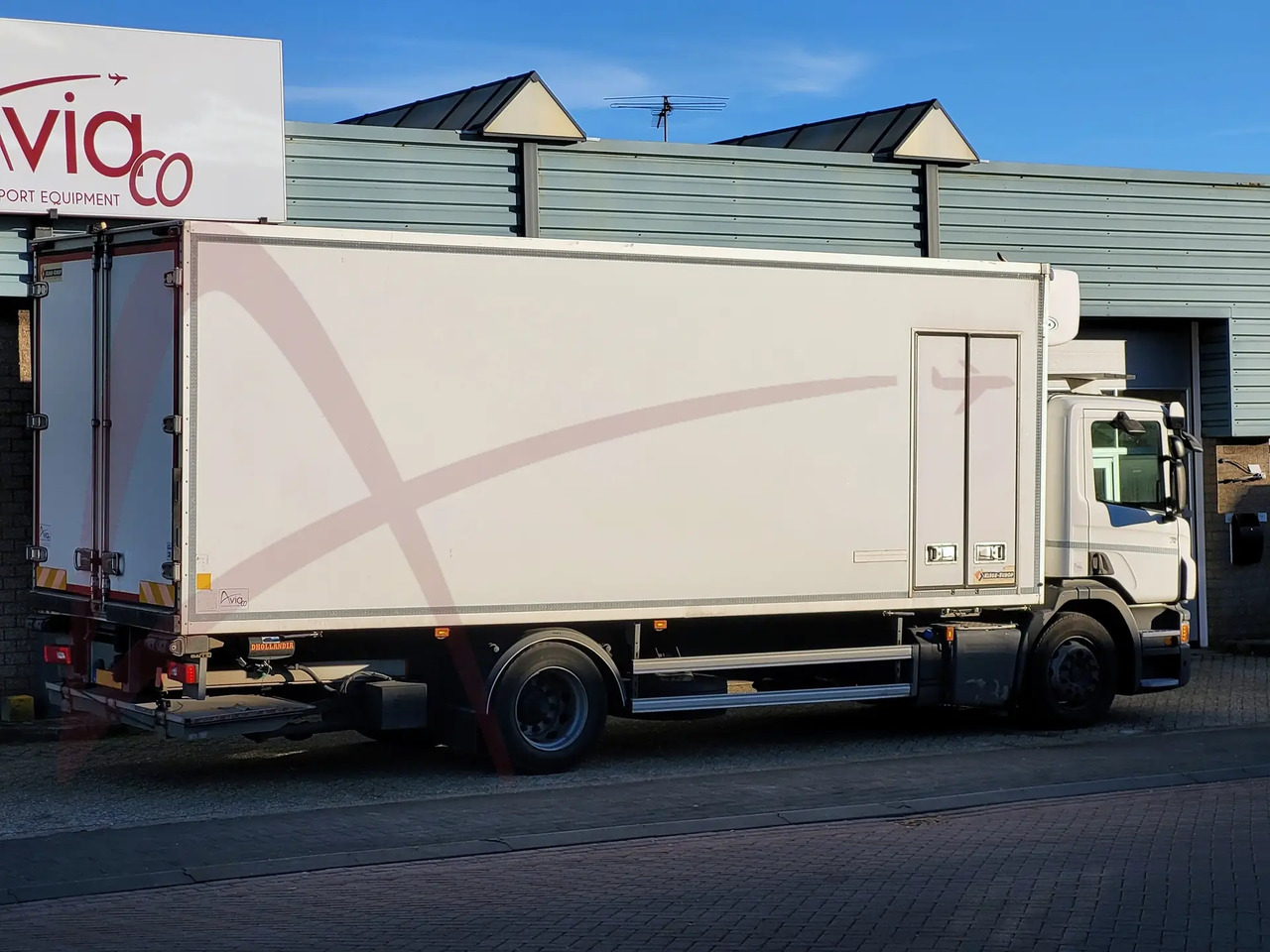 SCANIA SCANIA P250 - Kühlkoffer LKW: das Bild 2 SCANIA SCANIA P250 - Kühlkoffer LKW: das Bild 2