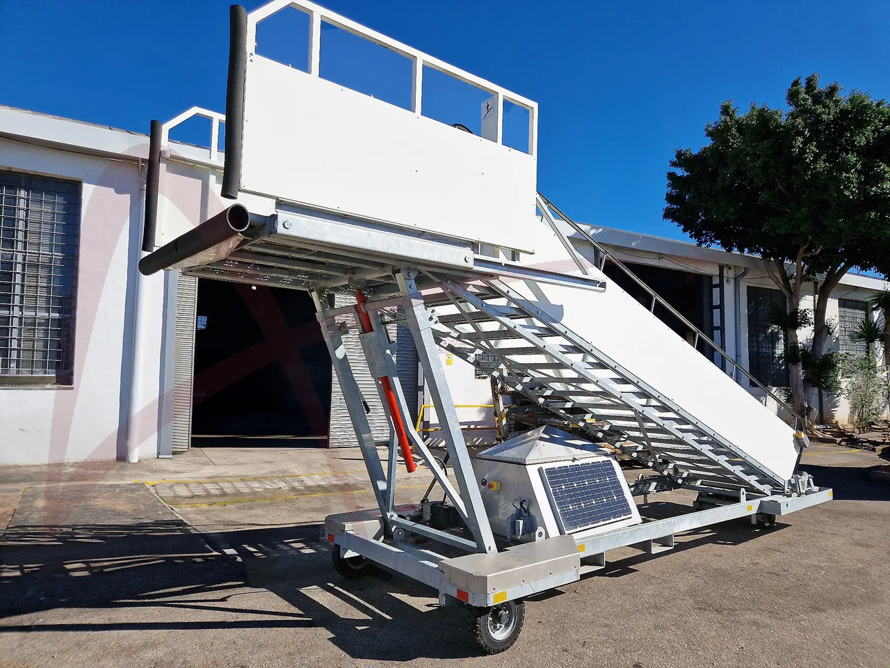 SPS PT-18_2 - Passagiertreppe: das Bild 1 SPS PT-18_2 - Passagiertreppe: das Bild 1