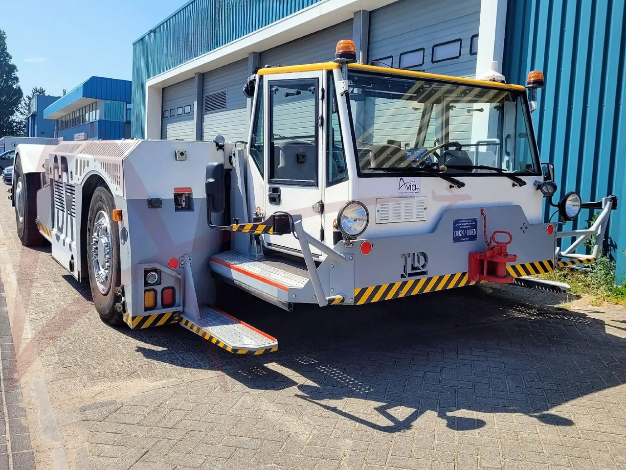 TLD TPX-500-MTS - Flugzeugschlepper: das Bild 1 TLD TPX-500-MTS - Flugzeugschlepper: das Bild 1