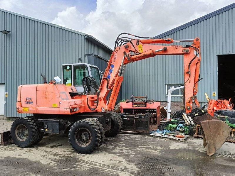 Mobilbagger FIAT-HITACHI FH120W bandenkraan Wheel Excavator graafmachine: das Bild 1