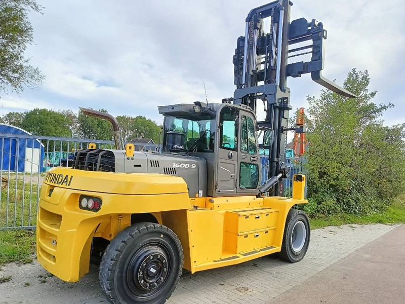 Hyundai 160 D-9 heftruck forklift stapler 16 ton CE - Dieselstapler: das Bild 2 Hyundai 160 D-9 heftruck forklift stapler 16 ton CE - Dieselstapler: das Bild 2