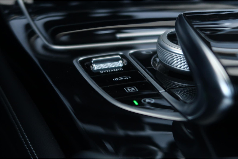 Mercedes-Benz GLC 350 d 4MATIC Premium Plus AMG/ PANO/ AIRM/ MEMORY/ 360/ BURMESTER/ ACC/ TREKHAAK - SUV/ Geländewagen: das Bild 5 Mercedes-Benz GLC 350 d 4MATIC Premium Plus AMG/ PANO/ AIRM/ MEMORY/ 360/ BURMESTER/ ACC/ TREKHAAK - SUV/ Geländewagen: das Bild 5