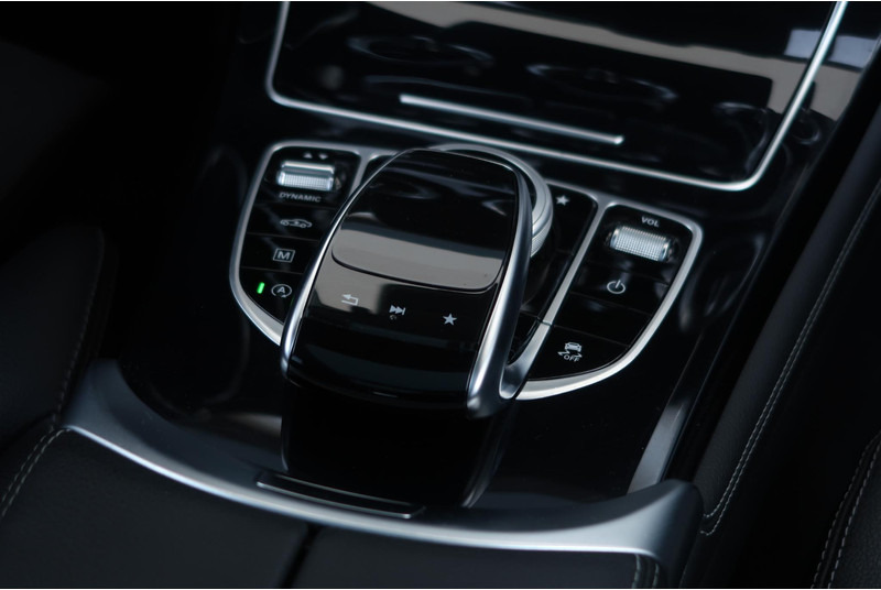 Mercedes-Benz GLC 350 d 4MATIC Premium Plus AMG/ PANO/ AIRM/ MEMORY/ 360/ BURMESTER/ ACC/ TREKHAAK - SUV/ Geländewagen: das Bild 4 Mercedes-Benz GLC 350 d 4MATIC Premium Plus AMG/ PANO/ AIRM/ MEMORY/ 360/ BURMESTER/ ACC/ TREKHAAK - SUV/ Geländewagen: das Bild 4