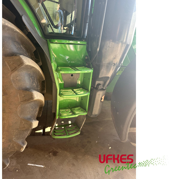 John Deere 6215 R - Traktor: das Bild 4 John Deere 6215 R - Traktor: das Bild 4
