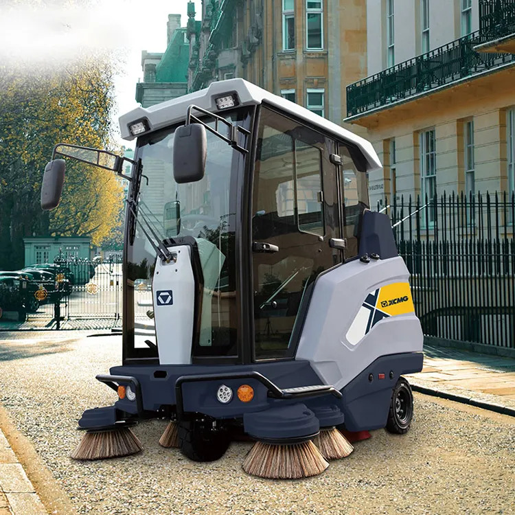 XCMG 2023 New Industrial Road Street Sweeper Cleaning Machine Commercial Road Sweeper Truck Auto Floor Scrubber Sweeping machine - Kehrmaschine: das Bild 3 XCMG 2023 New Industrial Road Street Sweeper Cleaning Machine Commercial Road Sweeper Truck Auto Floor Scrubber Sweeping machine - Kehrmaschine: das Bild 3