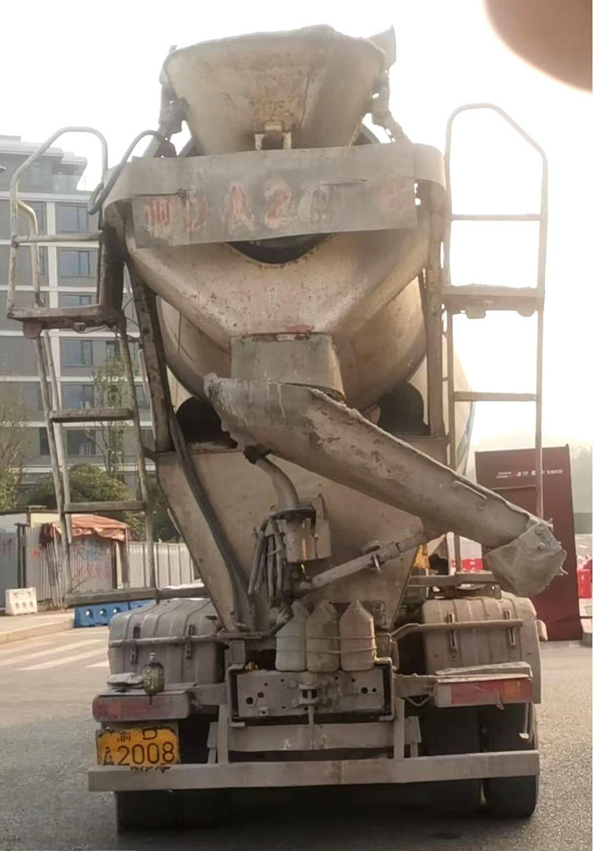 XCMG Factory Concrete Truck Mixer Drum 12m³ G4804B Concrete Machinery Mobile cConcrete Mixer Truck - Fahrmischer: das Bild 4 XCMG Factory Concrete Truck Mixer Drum 12m³ G4804B Concrete Machinery Mobile cConcrete Mixer Truck - Fahrmischer: das Bild 4