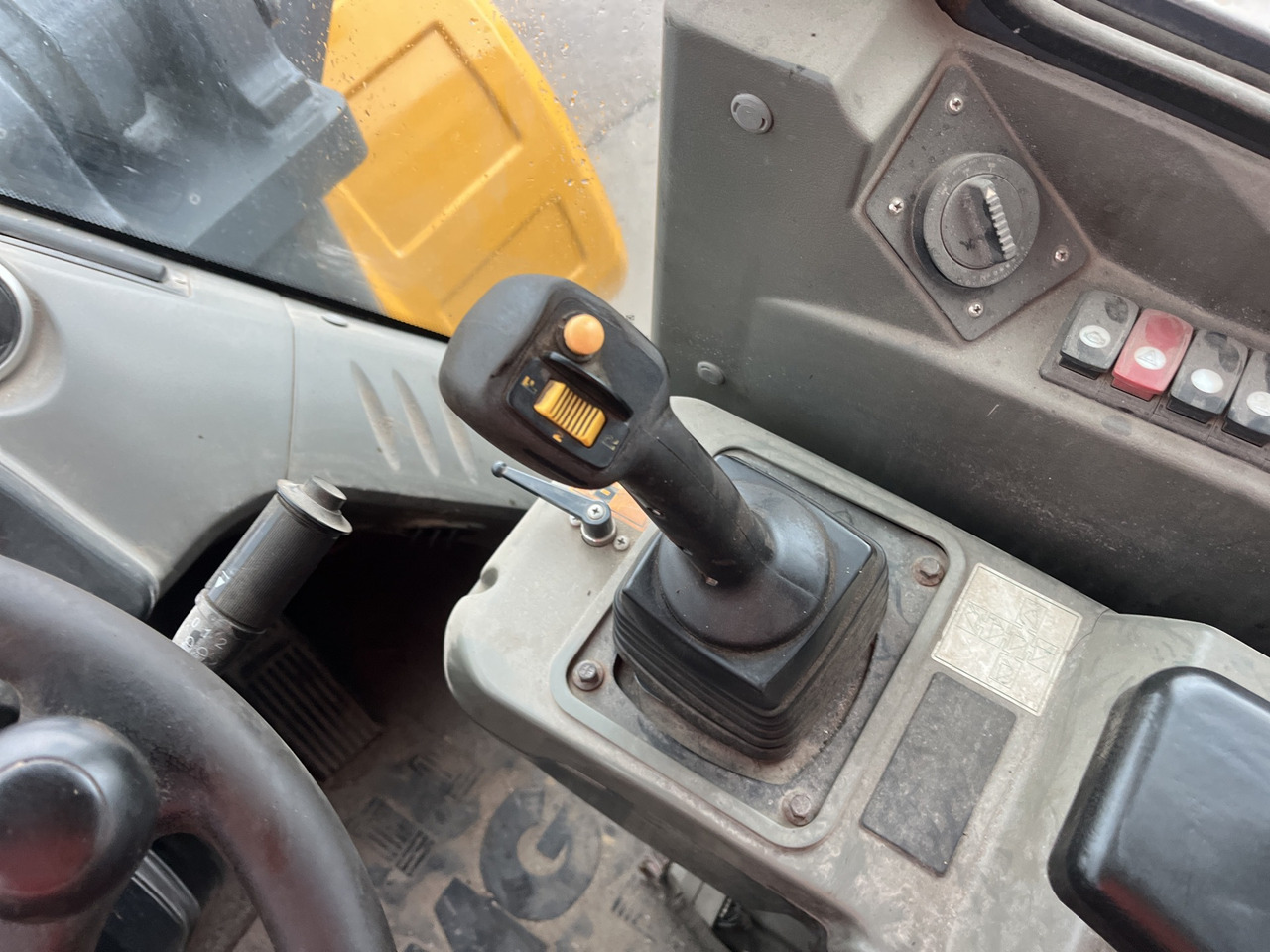 XCMG LW600KV 6 ton front hydraulic wheel loader with good condition - Radlader: das Bild 3 XCMG LW600KV 6 ton front hydraulic wheel loader with good condition - Radlader: das Bild 3