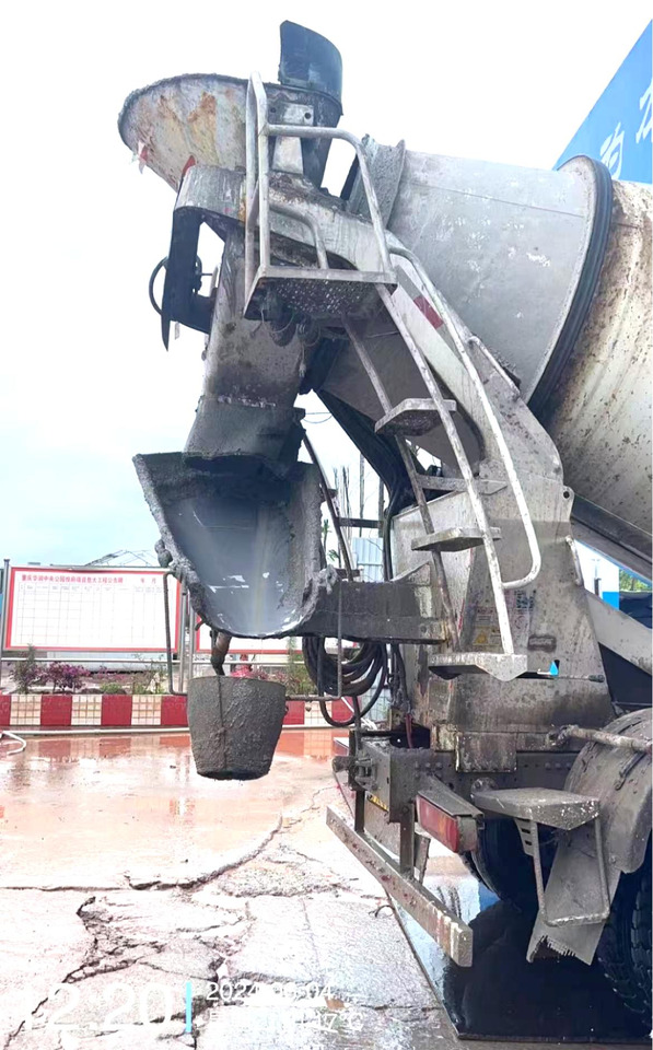 XCMG Official Concrete Machinery Mixer 12m³ G4804B Used Concrete Mixer Truck - Fahrmischer: das Bild 5 XCMG Official Concrete Machinery Mixer 12m³ G4804B Used Concrete Mixer Truck - Fahrmischer: das Bild 5