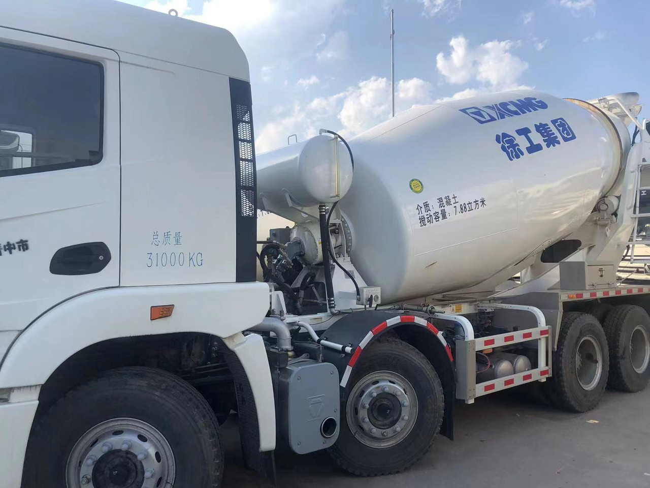 XCMG Official G12V China 12 Cubic Used Concrete Mixer Truck with Good Price - Fahrmischer: das Bild 2 XCMG Official G12V China 12 Cubic Used Concrete Mixer Truck with Good Price - Fahrmischer: das Bild 2