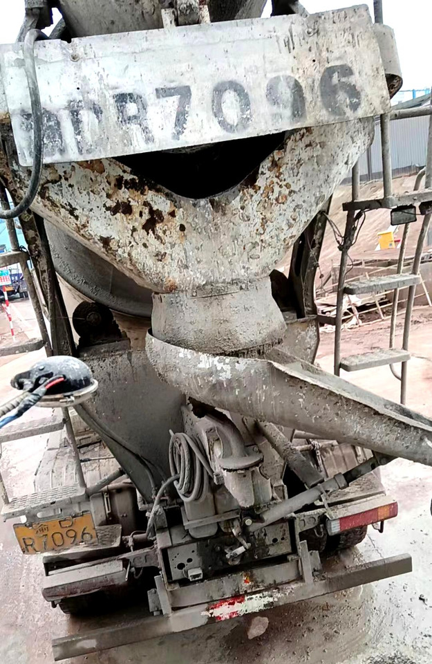 XCMG Official G4804B Second Hand Concrete Mixer Cement Truck 12m³ Cement Mixer Sale - Fahrmischer: das Bild 4 XCMG Official G4804B Second Hand Concrete Mixer Cement Truck 12m³ Cement Mixer Sale - Fahrmischer: das Bild 4