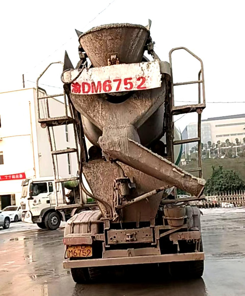 XCMG Official G4804B Second Hand Mobile Concrete Mixer Truck 12m³ Construction Cement Mixer - Fahrmischer: das Bild 5 XCMG Official G4804B Second Hand Mobile Concrete Mixer Truck 12m³ Construction Cement Mixer - Fahrmischer: das Bild 5