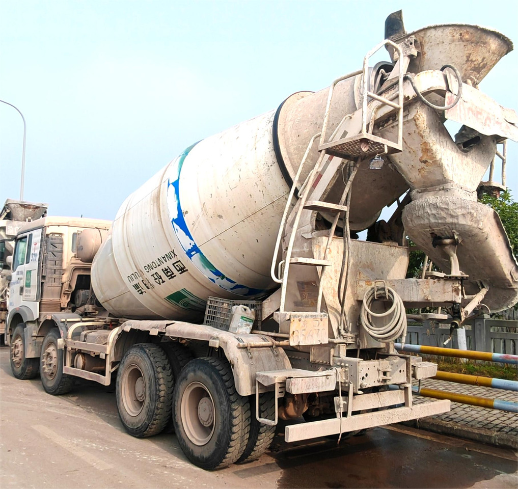 XCMG Official Second Hand G4804B Truck Mounted Concrete Mixer Truck 12m³ Cement Mixer Sale - Fahrmischer: das Bild 4 XCMG Official Second Hand G4804B Truck Mounted Concrete Mixer Truck 12m³ Cement Mixer Sale - Fahrmischer: das Bild 4