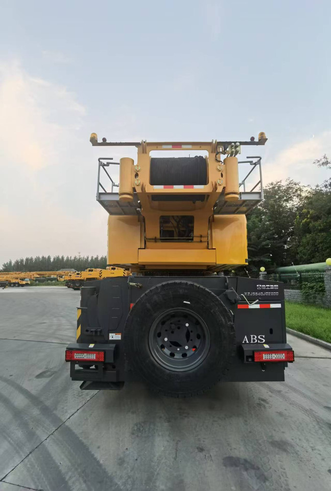 XCMG Official Used 200ton Truck Lifting Crane XCA200L8 Hydraulic Mobile Crane Price List - All-Terrain Kran: das Bild 3 XCMG Official Used 200ton Truck Lifting Crane XCA200L8 Hydraulic Mobile Crane Price List - All-Terrain Kran: das Bild 3
