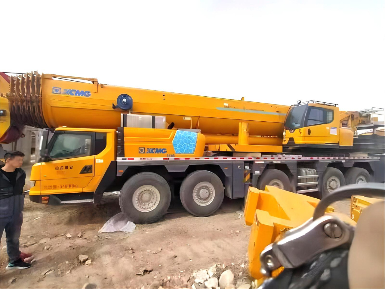 XCMG XCA180L8C 2021 Year Crane Lifting Equipment Used 180 Ton Mobile All Terrain Crane for Sale - All-Terrain Kran: das Bild 2 XCMG XCA180L8C 2021 Year Crane Lifting Equipment Used 180 Ton Mobile All Terrain Crane for Sale - All-Terrain Kran: das Bild 2