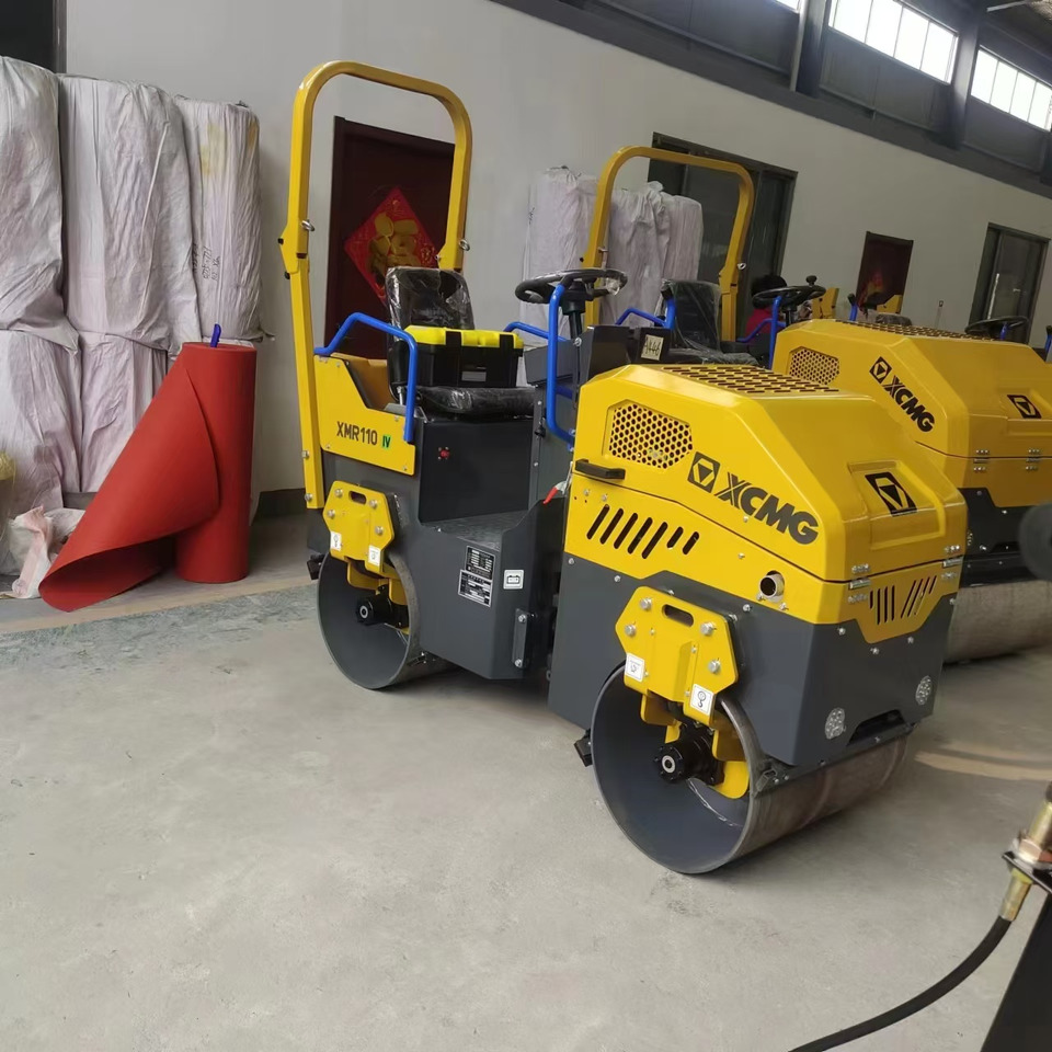 XCMG XMR110 1ton samll road roller hydraulic vibratory compator price - Kleine Walze: das Bild 4 XCMG XMR110 1ton samll road roller hydraulic vibratory compator price - Kleine Walze: das Bild 4