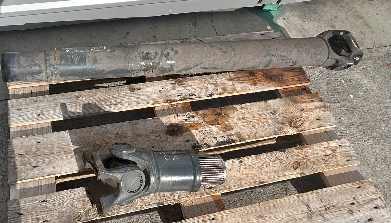DAF CF EURO 6 440 DRIVE SHAFT LENGTH 1640 MM - Kardanwelle: das Bild 2 DAF CF EURO 6 440 DRIVE SHAFT LENGTH 1640 MM - Kardanwelle: das Bild 2