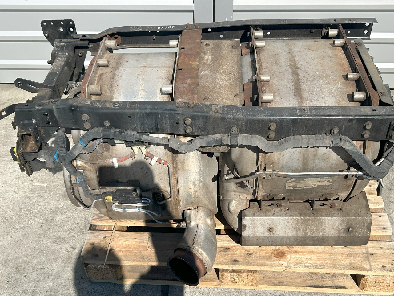 DAF CF EURO 6 COMPLETE CATALYTIC CONVERTER - Fahrzeugkatalysator für LKW: das Bild 4 DAF CF EURO 6 COMPLETE CATALYTIC CONVERTER - Fahrzeugkatalysator für LKW: das Bild 4