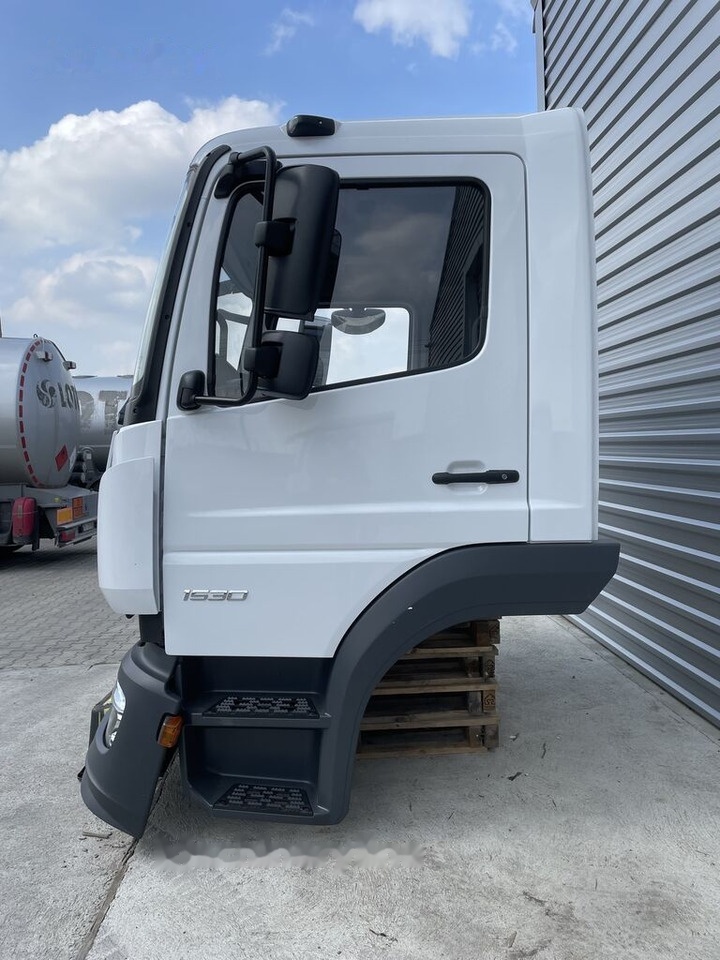 FRONT BUMPER COMPLETE EXTRA COST 700EU Mercedes-Benz ATEGO Euro 6 Mercedes-Benz 1523 L, 1524 L, 1527 L, 1530 - Fahrerhaus für LKW: das Bild 5 FRONT BUMPER COMPLETE EXTRA COST 700EU Mercedes-Benz ATEGO Euro 6 Mercedes-Benz 1523 L, 1524 L, 1527 L, 1530 - Fahrerhaus für LKW: das Bild 5