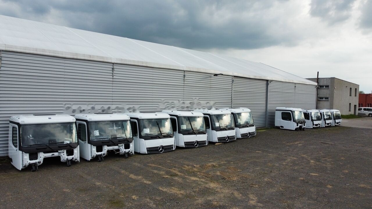 Mercedes-Benz M ClassicSpace Arocs for Mercedes-Benz ACTROS ANTOS AXOR M classic space 170mm Fahrerhaus - Fahrerhaus: das Bild 3 Mercedes-Benz M ClassicSpace Arocs for Mercedes-Benz ACTROS ANTOS AXOR M classic space 170mm Fahrerhaus - Fahrerhaus: das Bild 3