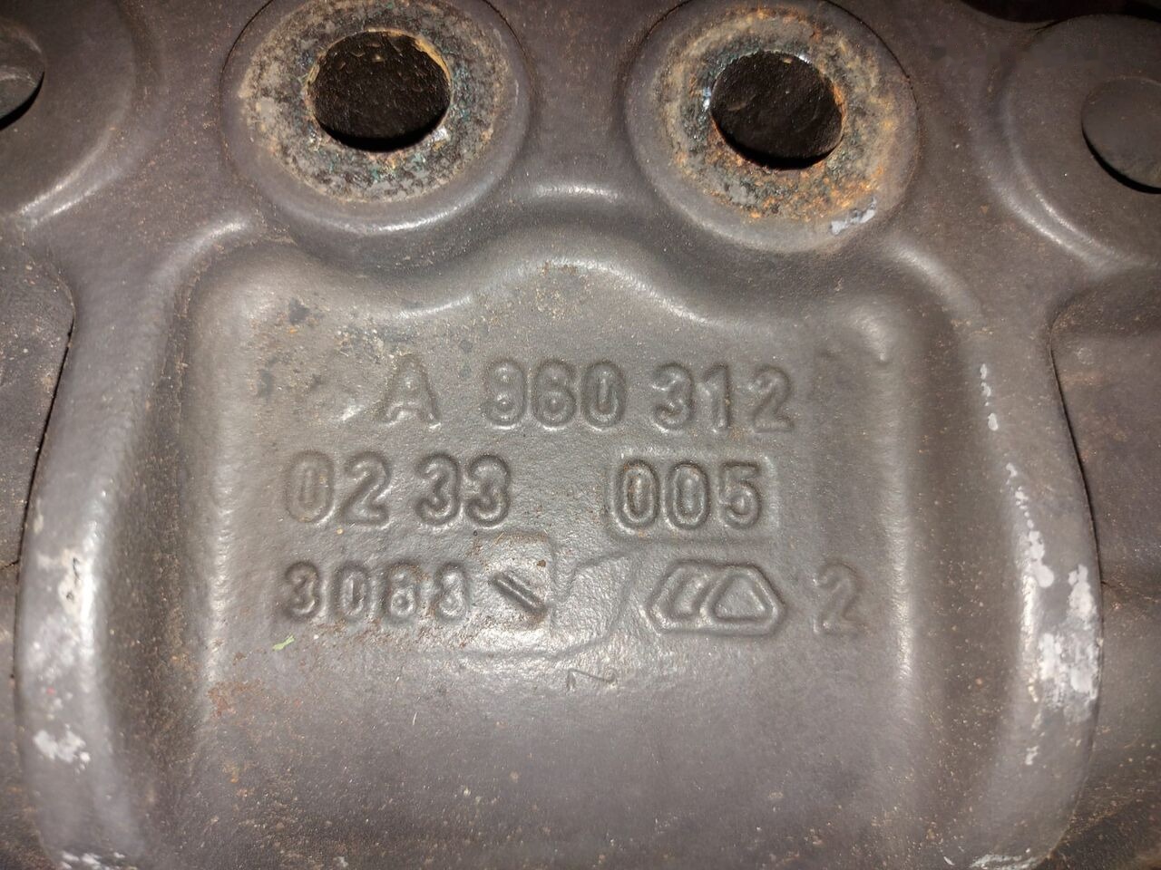 Suport arc Mercedes-Benz A9603120233 Mercedes-Benz ACTROS MP4 truck - Federung für LKW: das Bild 2 Suport arc Mercedes-Benz A9603120233 Mercedes-Benz ACTROS MP4 truck - Federung für LKW: das Bild 2