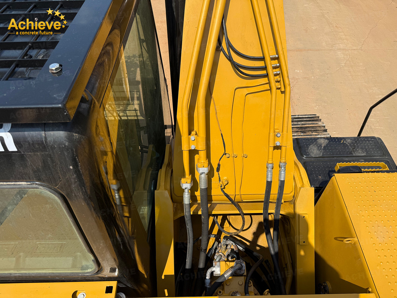 Bagger CATERPILLAR CAT 329D2L Rebuild 502.7h 158kw 1.54m³ C7.1ATAAC【ACHIEVE】 TOP CONDITION!!!: das Bild 21 Bagger CATERPILLAR CAT 329D2L Rebuild 502.7h 158kw 1.54m³ C7.1ATAAC【ACHIEVE】 TOP CONDITION!!!: das Bild 21