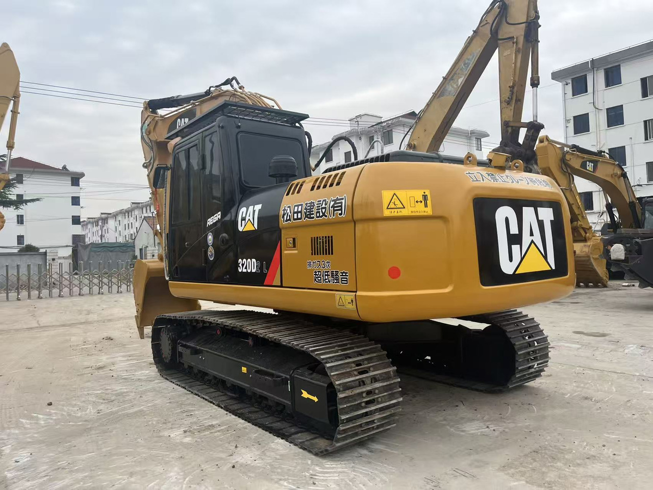 Caterpillar CAT 320D2L - Kettenbagger: das Bild 2 Caterpillar CAT 320D2L - Kettenbagger: das Bild 2