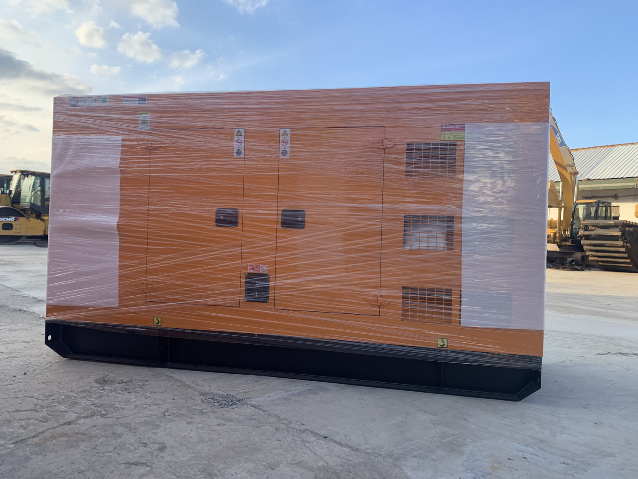 Cummins Generator Set 90KW Three Phase Power 50HZ - Stromgenerator: das Bild 1 Cummins Generator Set 90KW Three Phase Power 50HZ - Stromgenerator: das Bild 1