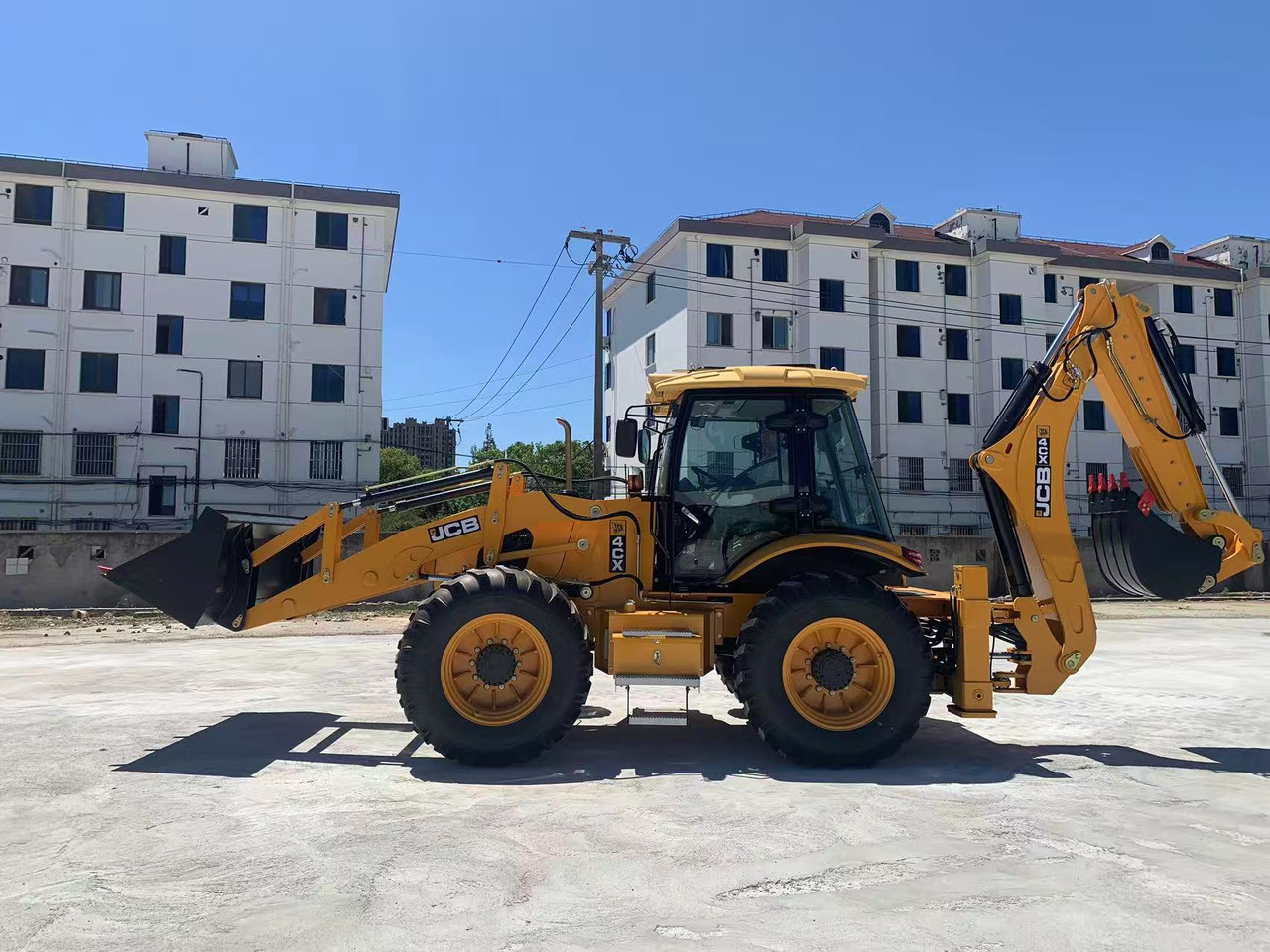 JCB Backhoe Loader 4CX, 4DX Good Price on Sale - Baggerlader: das Bild 1 JCB Backhoe Loader 4CX, 4DX Good Price on Sale - Baggerlader: das Bild 1
