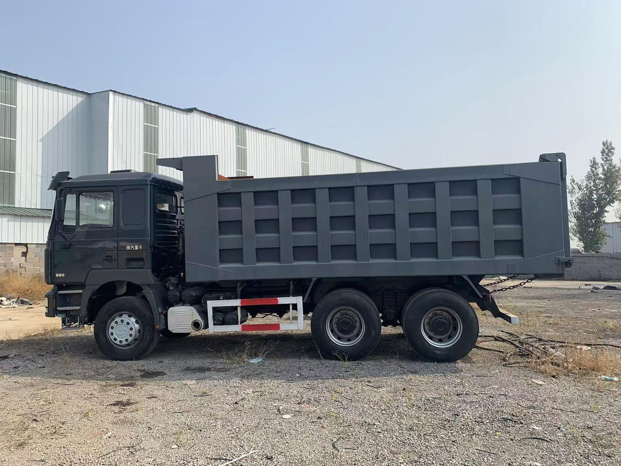 Shacman F3000 6×4 Dump Truck in Stock for Sale - Kipper: das Bild 5 Shacman F3000 6×4 Dump Truck in Stock for Sale - Kipper: das Bild 5