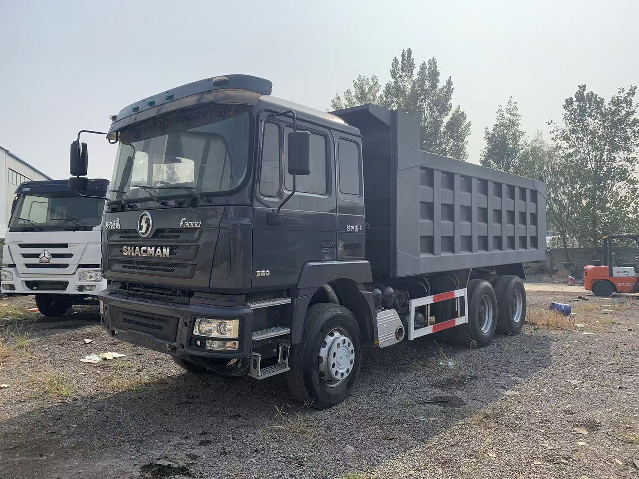 Shacman F3000 6×4 Dump Truck in Stock for Sale - Kipper: das Bild 1 Shacman F3000 6×4 Dump Truck in Stock for Sale - Kipper: das Bild 1