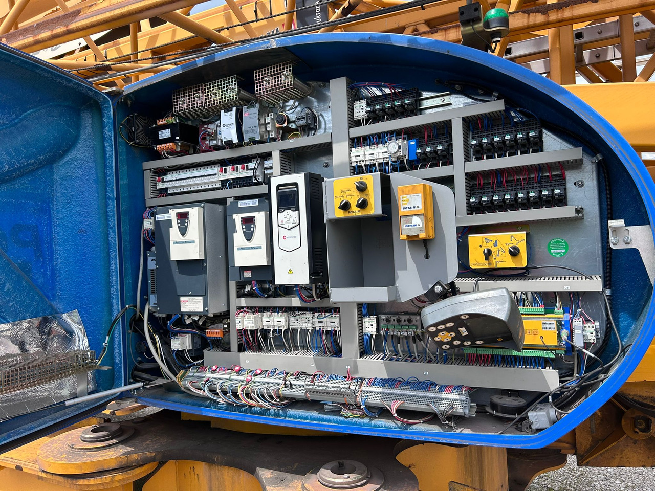 POTAIN IGO T130 - Schnelleinsatzkran: das Bild 4 POTAIN IGO T130 - Schnelleinsatzkran: das Bild 4