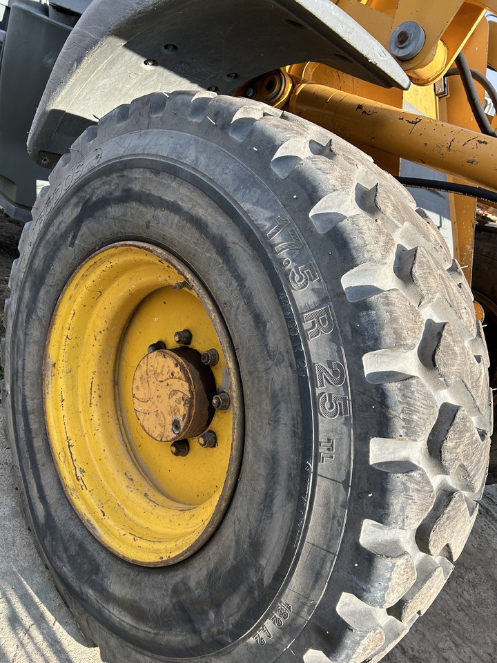 Liebherr L514 - Komplettrad für Radlader: das Bild 3 Liebherr L514 - Komplettrad für Radlader: das Bild 3