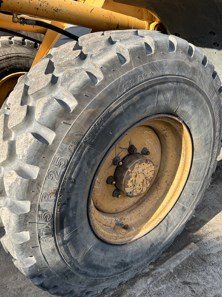 Liebherr L514 - Komplettrad für Radlader: das Bild 2 Liebherr L514 - Komplettrad für Radlader: das Bild 2