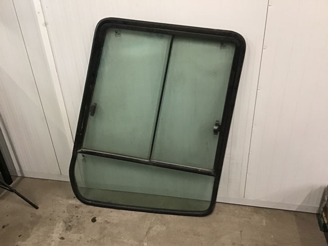 Liebherr A900B Li / A900C Li - Fenster und Teile: das Bild 1 Liebherr A900B Li / A900C Li - Fenster und Teile: das Bild 1