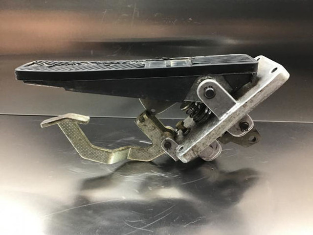 Liebherr Brake Pedal - Pedal: das Bild 3 Liebherr Brake Pedal - Pedal: das Bild 3