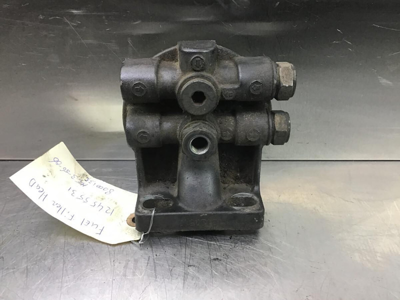 Liebherr Filter Head - Motor und Teile: das Bild 2 Liebherr Filter Head - Motor und Teile: das Bild 2