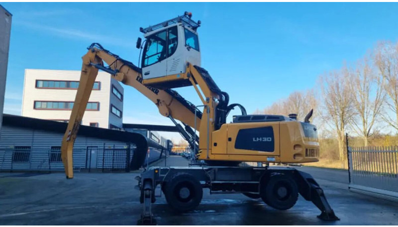 Liebherr LH30 M - Umschlagbagger: das Bild 1 Liebherr LH30 M - Umschlagbagger: das Bild 1
