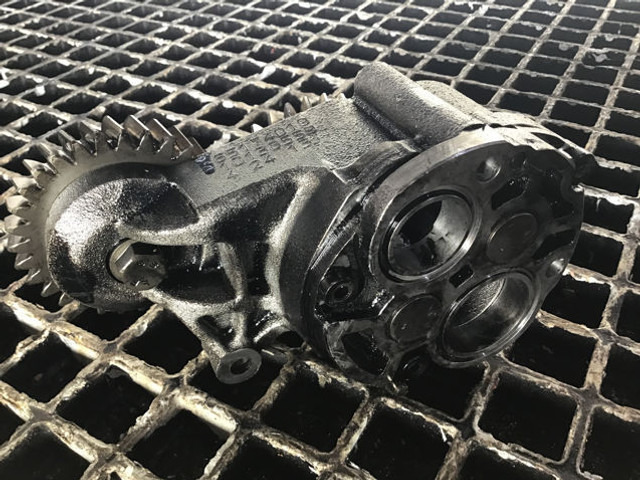 Liebherr Oil Pump - Ölpumpe: das Bild 2 Liebherr Oil Pump - Ölpumpe: das Bild 2