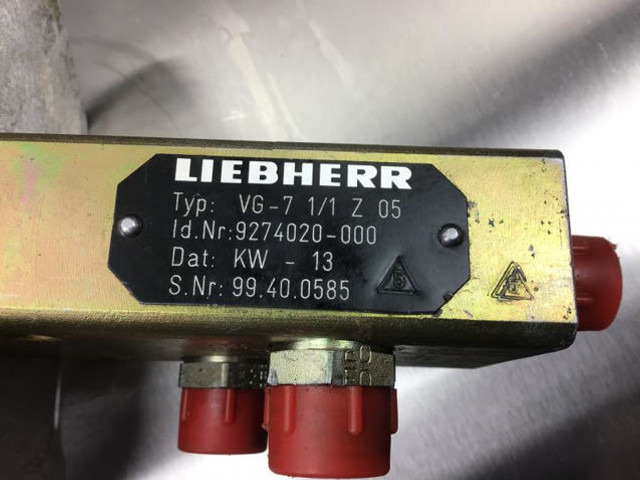 Liebherr Pilot Control Unit - Pedal: das Bild 5 Liebherr Pilot Control Unit - Pedal: das Bild 5