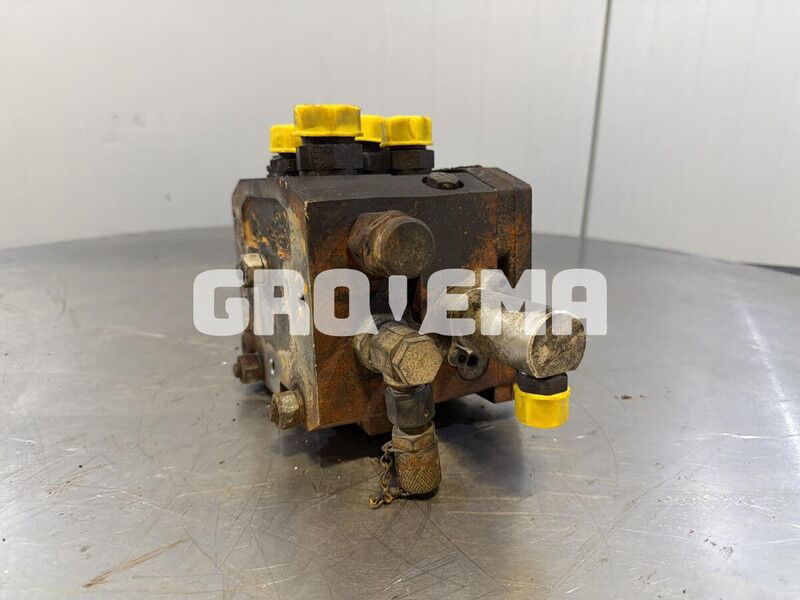 Liebherr R922 / R926 K-LC / R946 LC / R946 LC-V / R946 NLC / R922 Li / R922 LC / R922 ENGINE LIEBHERR / R926 LC / R920 / R920 LC / R920 N - Hydraulik: das Bild 3 Liebherr R922 / R926 K-LC / R946 LC / R946 LC-V / R946 NLC / R922 Li / R922 LC / R922 ENGINE LIEBHERR / R926 LC / R920 / R920 LC / R920 N - Hydraulik: das Bild 3