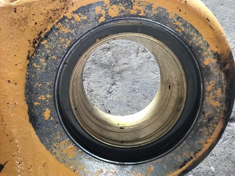 Liebherr R974B / R974C / R974 - Hydraulikzylinder: das Bild 3 Liebherr R974B / R974C / R974 - Hydraulikzylinder: das Bild 3