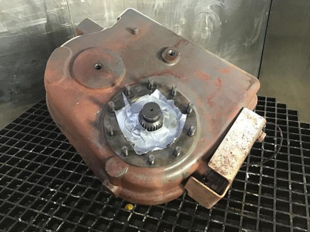 Liebherr Travel Gearbox - Getriebe: das Bild 2 Liebherr Travel Gearbox - Getriebe: das Bild 2