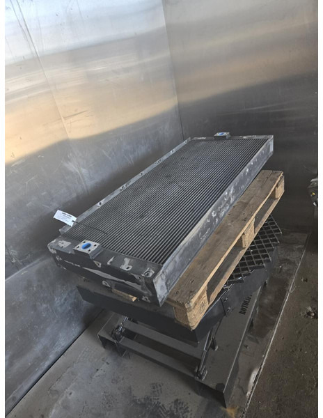 Liebherr oilcooler - Ölkühler: das Bild 2 Liebherr oilcooler - Ölkühler: das Bild 2