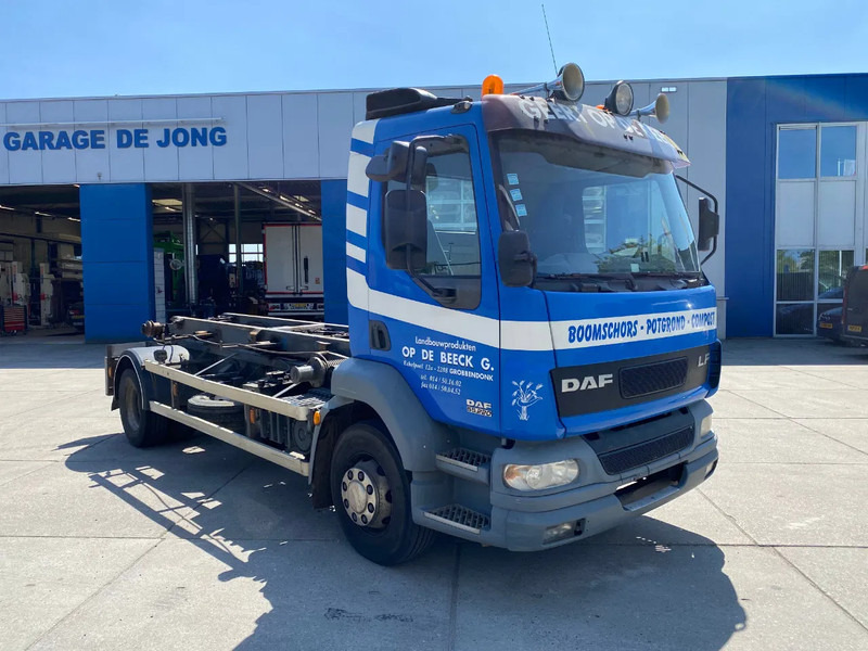 DAF LF 55.220 / Cable System / Manual / Euro 3 - Seil Abrollkipper: das Bild 3 DAF LF 55.220 / Cable System / Manual / Euro 3 - Seil Abrollkipper: das Bild 3